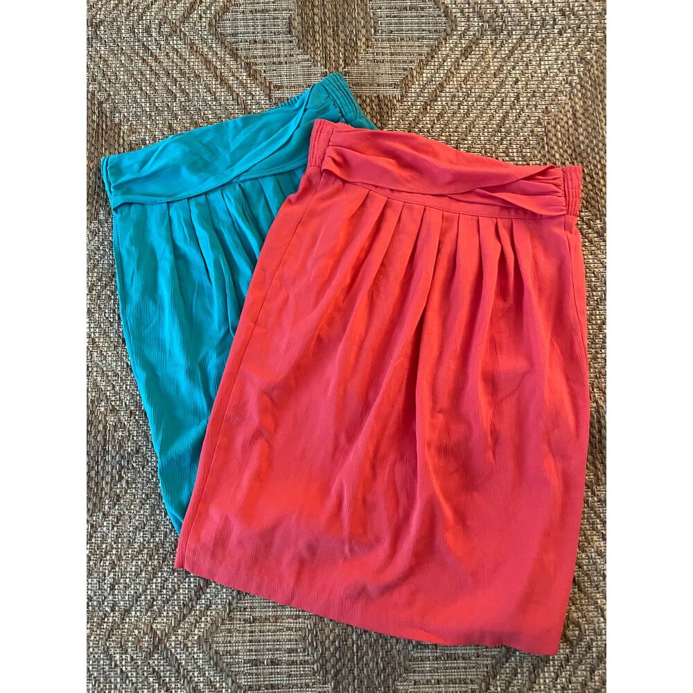 Set of 2 Maggie Lawrence Collection Coral and Jade gauze casual skirts SZ Small